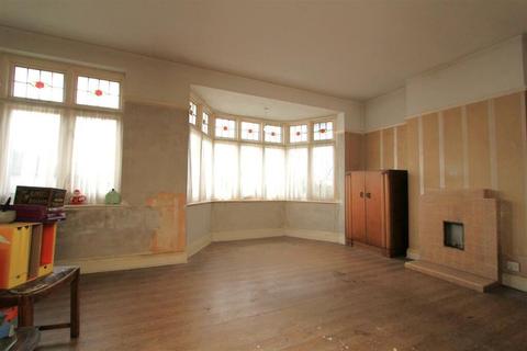 5 Crouch Croft, London, SE9 3HX
