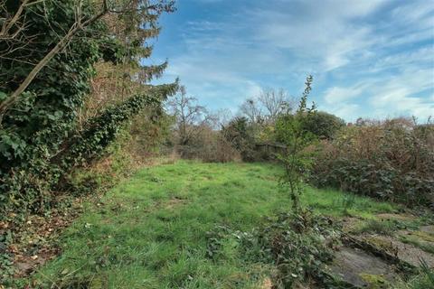 5 Crouch Croft, London, SE9 3HX