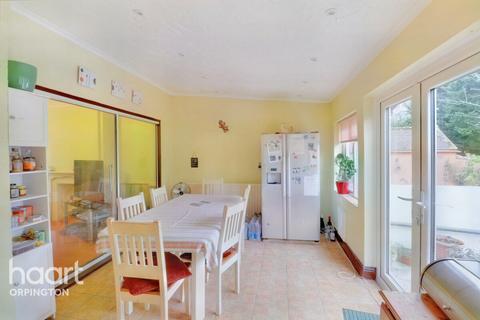 22 Lodge Crescent, Orpington, BR6 0QF