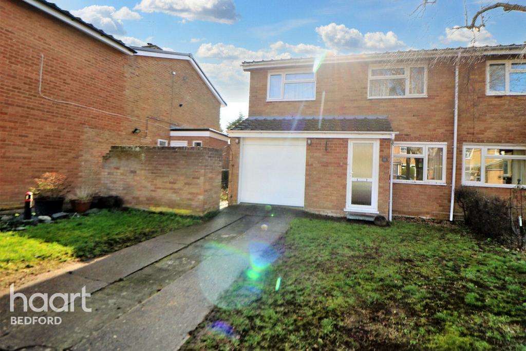 The Pyghtle, Bedford 3 bed semidetached house for sale £300,000