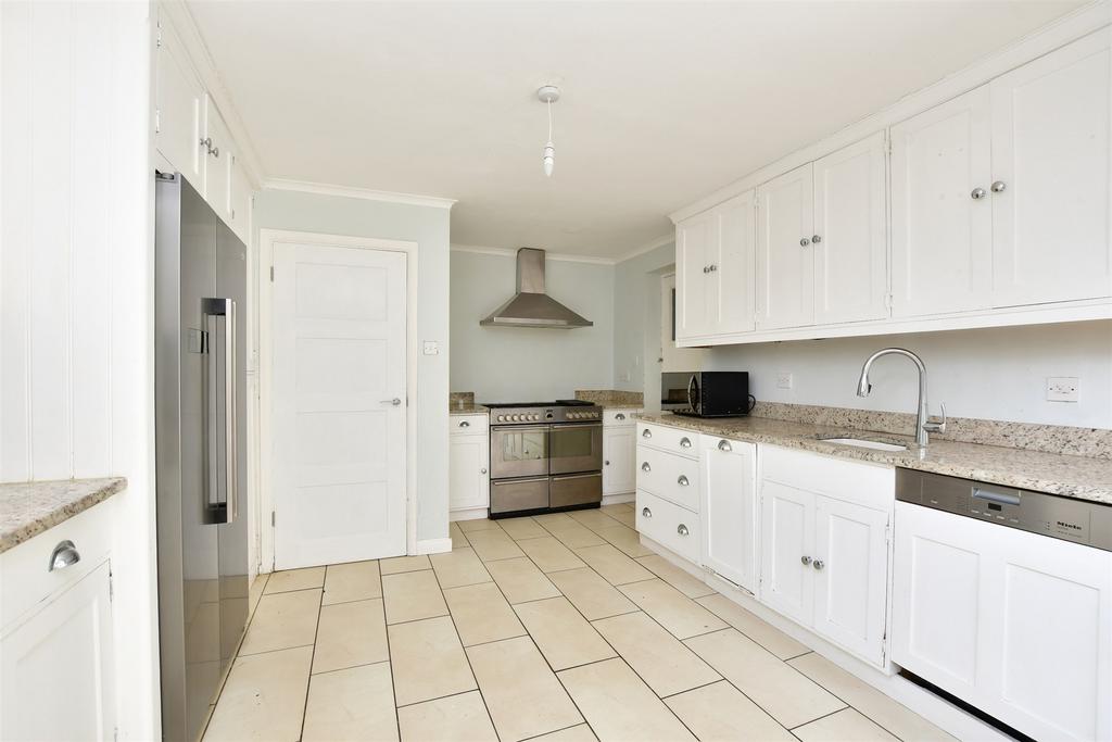 Priory Drive, Reigate, Surrey 5 bed detached house for sale £800,000