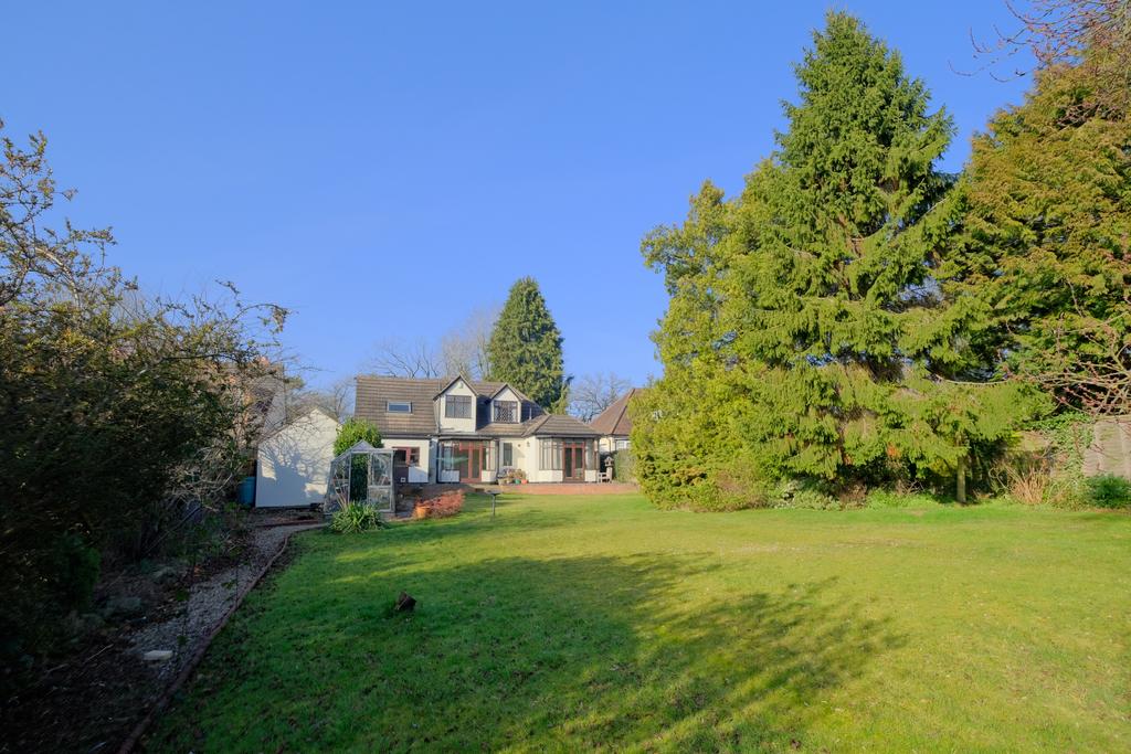 Highfield Road, Hall Green, Birmingham B28 0DP 4 bed detached bungalow