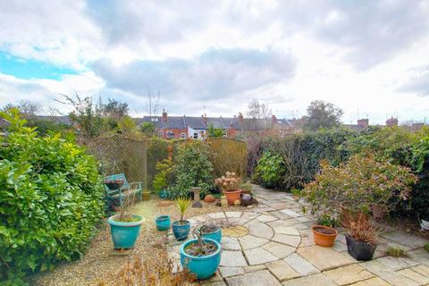 301 Gosbrook Road, Caversham, Reading, RG4 8DY