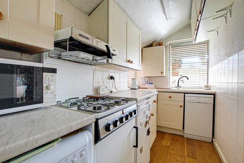 301 Gosbrook Road, Caversham, Reading, RG4 8DY