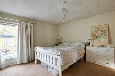301 Gosbrook Road, Caversham, Reading, RG4 8DY