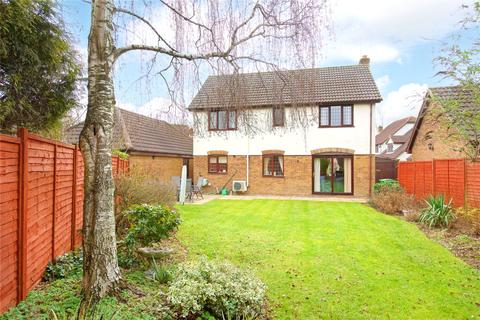 4 bedroom detached house for sale - Tabard Gardens, Newport Pagnell, Buckinghamshire, MK16