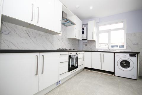 3 bedroom flat to rent, East Lane, Wembley, Middlesex, HA0