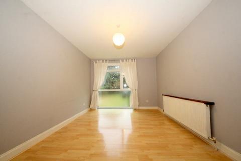 1 bedroom flat to rent, 8 Bycullah Road, Enfield EN2