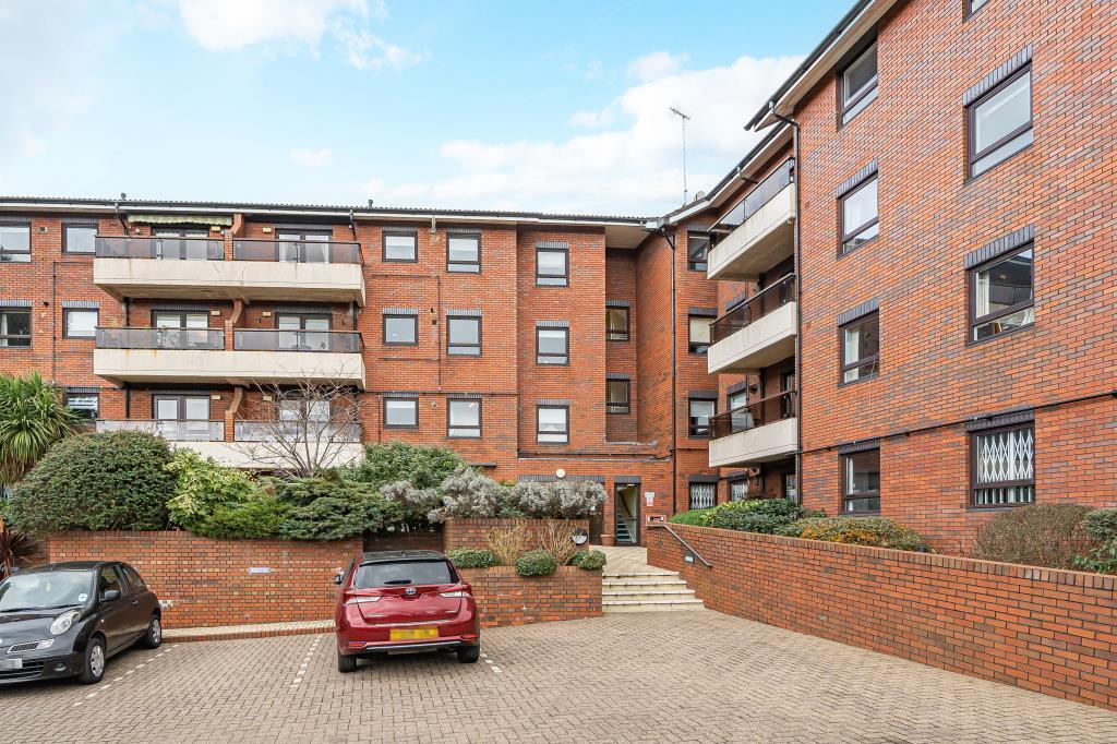 Heathside Apartments (over 55's), Golders Hill, Finchley Road NW11