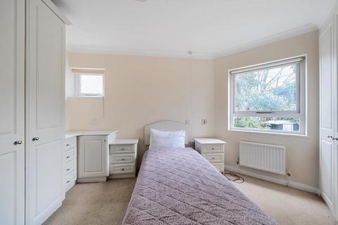 1 bedroom retirement property for sale, Heathside,  Finchley Rd,  NW11