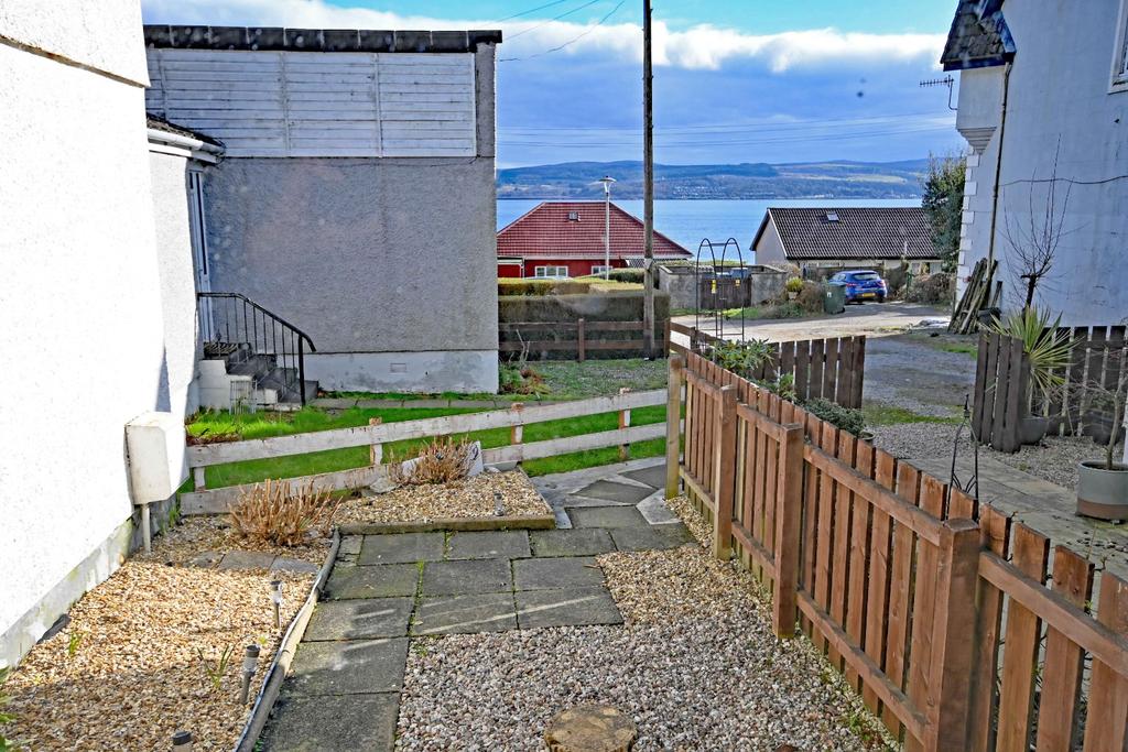 4 Glenacre, Innellan, Dunoon 1 bed semidetached bungalow £80,000