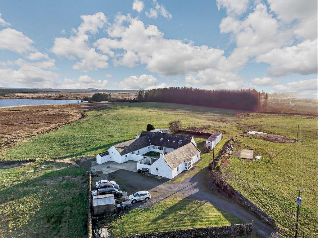 Kirkcowan, Newton Stewart, DG8 0ER 6 bed farm house for sale £600,000