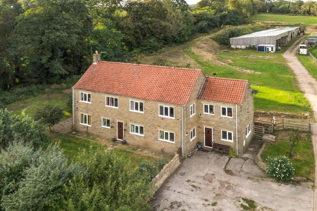 Moor Lane, East Ayton, Scarborough, YO13 9EW 5 bed equestrian property