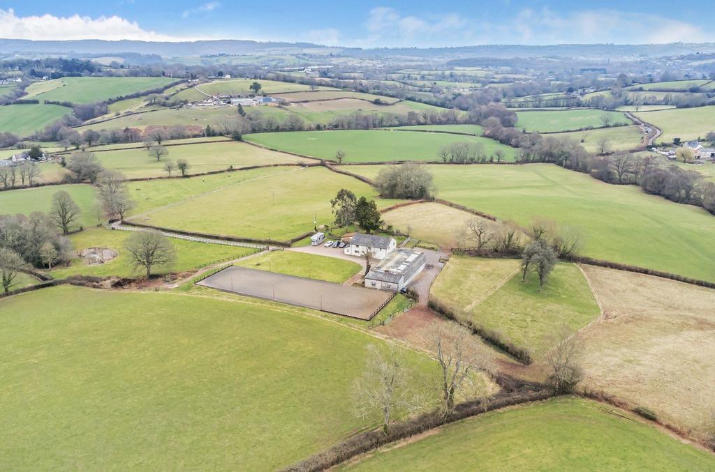 Church Road, Llanfrechfa, Cwmbran, NP44 8AD 5 bed equestrian property