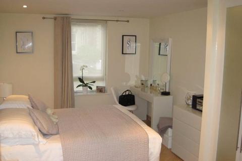 2 bedroom apartment for sale - Martyr Road, Guildford, Surrey, GU1