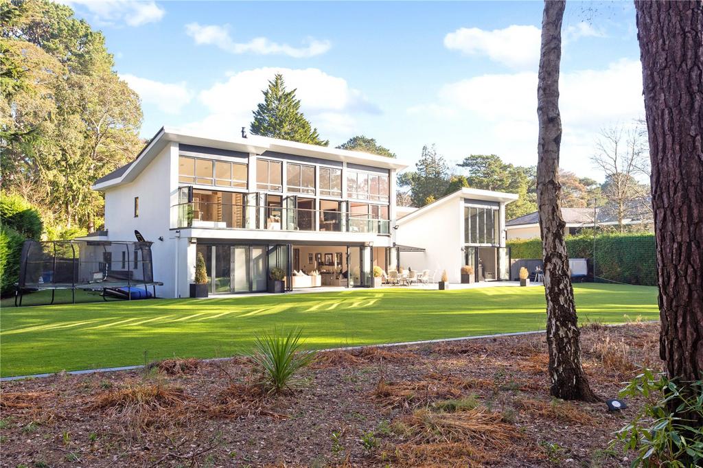 Bury Road, Branksome Park, Poole, Dorset, BH13 5 bed detached house for