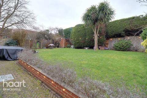 Herbs House Emmets Nest, Binfield, Bracknell, RG42 4HH