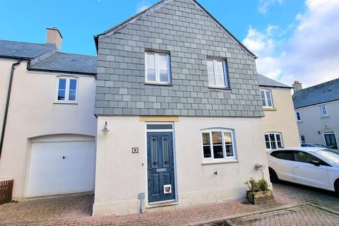 4 bedroom semi-detached house for sale - Three Corners Close, Camelford