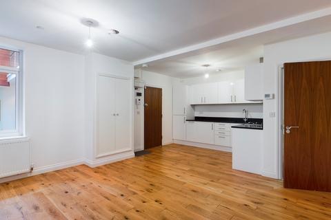 1 bedroom apartment for sale - Heriot House, 88-90 Guildford Street, Chertsey, Surrey, KT16