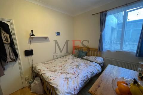 2 bedroom flat for sale, Victoria Road, Southall, UB2