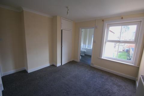 2 bedroom terraced house to rent, Bell Street, Ludgershall, SP11