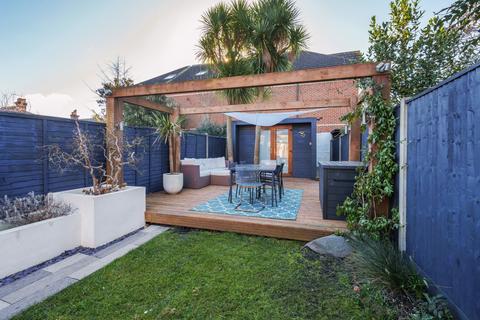 10 Avenue Road, Southampton, SO14 6TS