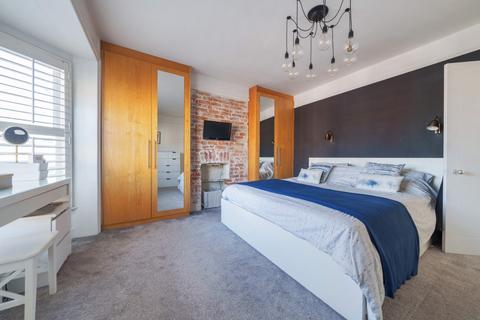 10 Avenue Road, Southampton, SO14 6TS