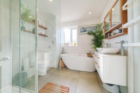 10 Avenue Road, Southampton, SO14 6TS