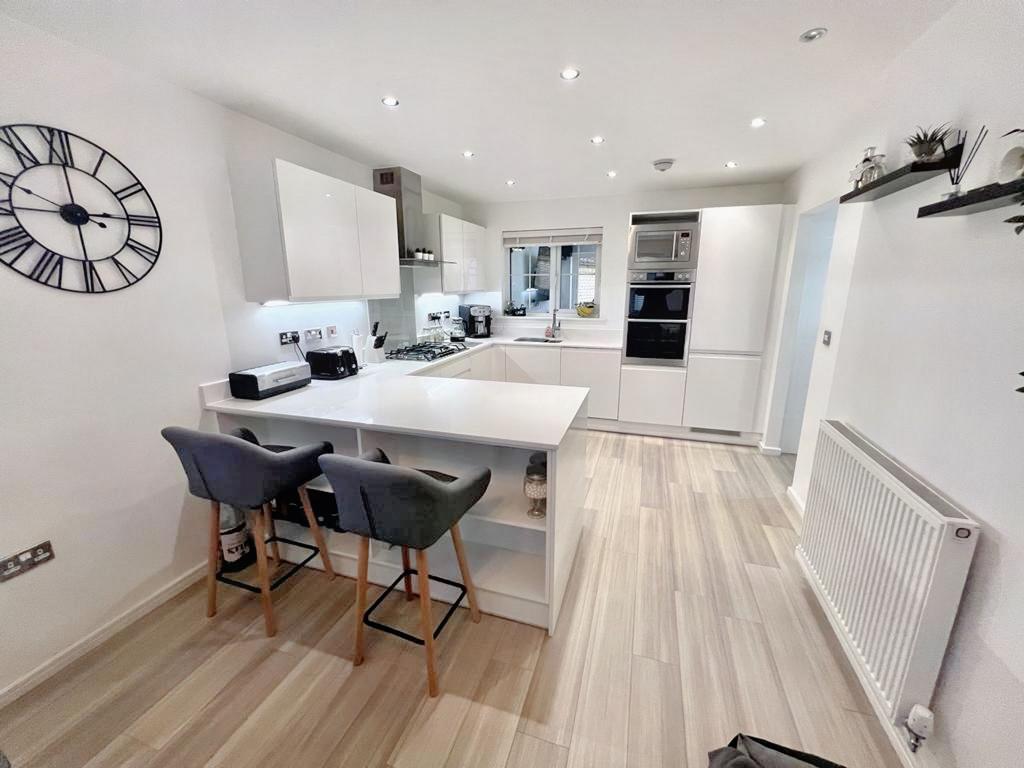 Malkins Wood Lane, Worsley, M28 4 bed detached house £525,000