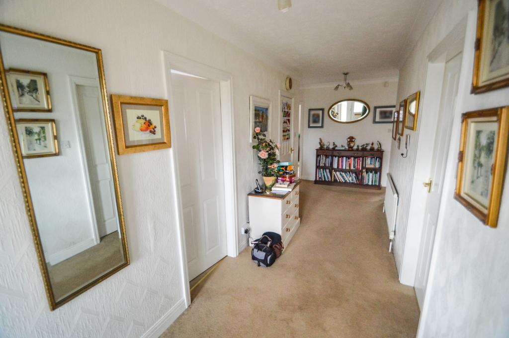 Finch Park, Beverley, Yorkshire, HU17 3 bed detached bungalow £1,200 pcm (£277 pw)