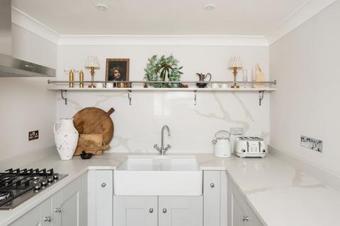 3 bedroom apartment for sale, Chesterton House, Chesterton Lane, Cirencester, Gloucestershire, GL7