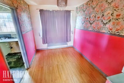 16 Calder Road, Bolton Upon Dearne, Rotherham, S63 8JH