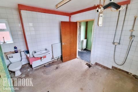 16 Calder Road, Bolton Upon Dearne, Rotherham, S63 8JH