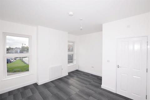 1 bedroom flat to rent, High Street, Runcorn, WA7 1AW