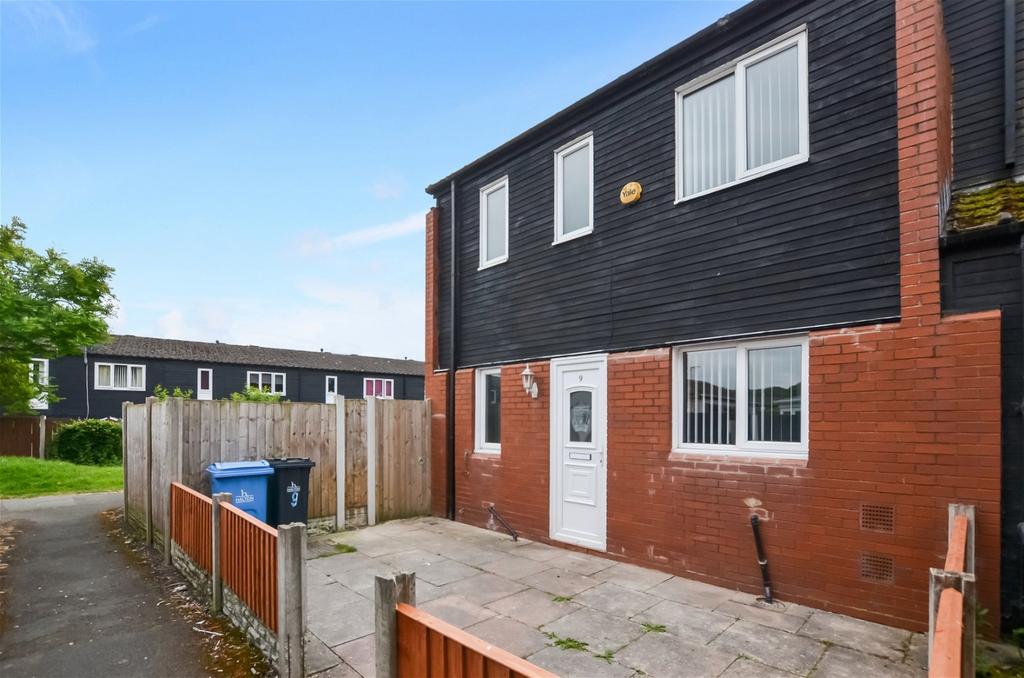 Rushfield Crescent, Brookvale, Runcorn, WA7 6BN 3 bed end of terrace