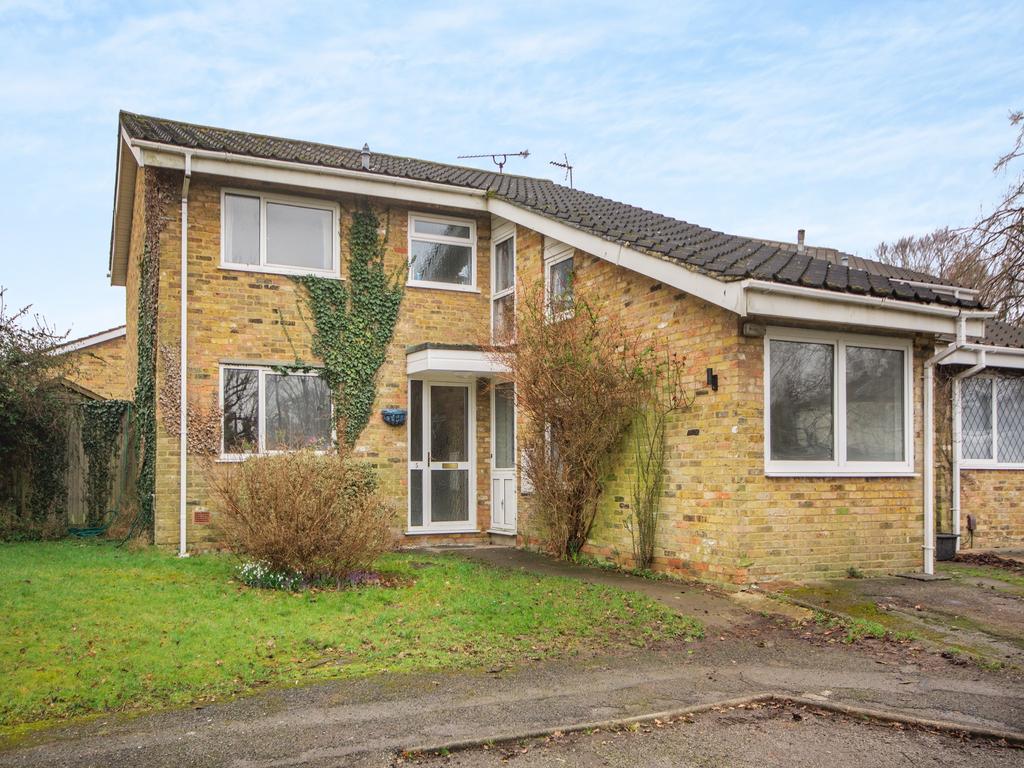 Lime Tree Walk, Amersham 4 bed detached house £800,000