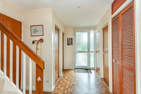 5 Lime Tree Walk, Amersham, HP7 9HY