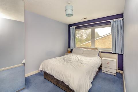 5 Lime Tree Walk, Amersham, HP7 9HY