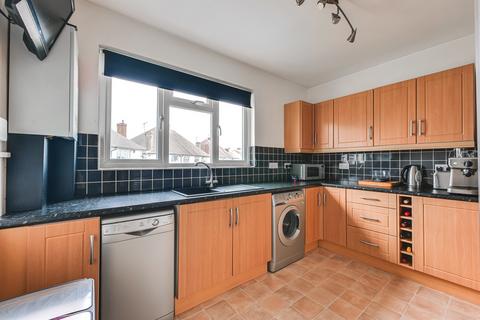 2 bedroom apartment for sale, Herschell Road, Leigh-on-sea, SS9