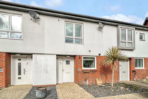 37 Nursery Grove, Gravesend, DA11 7BB