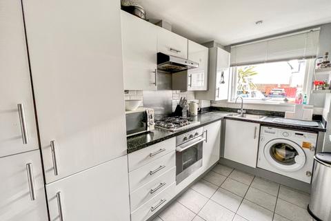 37 Nursery Grove, Gravesend, DA11 7BB