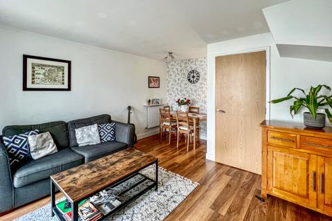 37 Nursery Grove, Gravesend, DA11 7BB