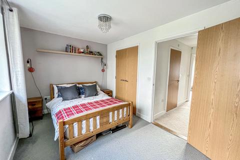 37 Nursery Grove, Gravesend, DA11 7BB