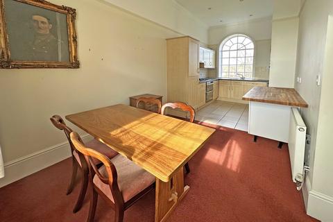 8 Upper Cloister Walk, Exminster, Exeter, EX6 8TY
