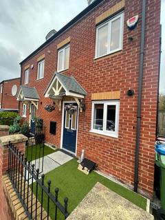3 bedroom semi-detached house to rent - Hexagon Close, Manchester