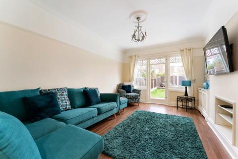 25 Woodcote Road, London, E11 2QB