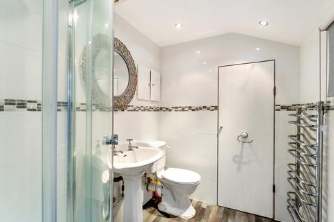 25 Woodcote Road, London, E11 2QB