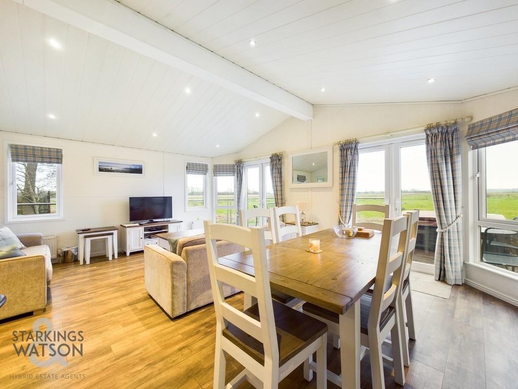 Marsh View Lodge, Staithe Road, Burgh St. Peter, Beccles 3 bed chalet