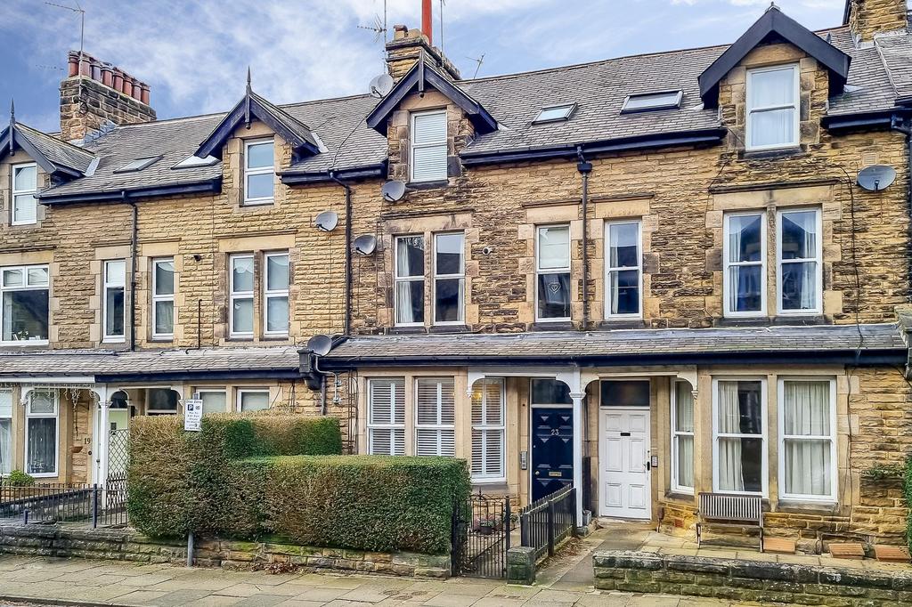 Dragon Avenue, Harrogate, HG1 2 bed flat - £995 pcm (£230 pw)