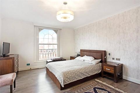 4 bedroom flat to rent, North End House, Fitzjames Avenue, London